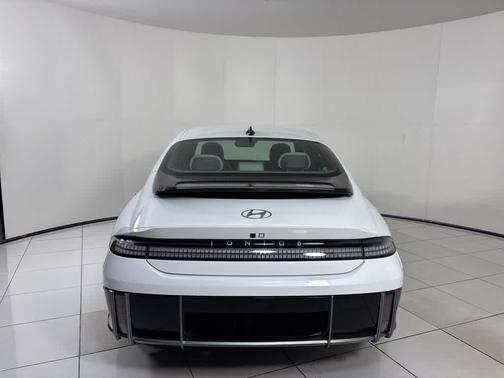 2025 Hyundai IONIQ 6 SEL