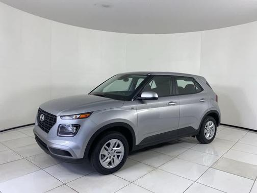 2025 Hyundai VENUE SE