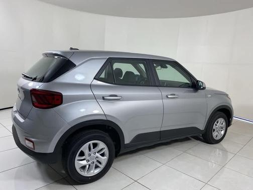 2025 Hyundai VENUE SE