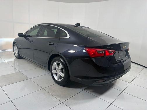 Dark Ash Metallic 2023 Chevrolet Malibu 1LS