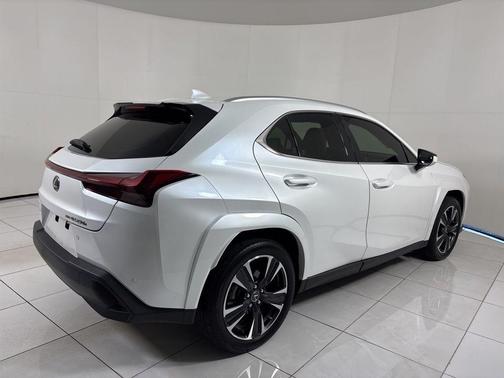 2023 Lexus UX 250h Premium