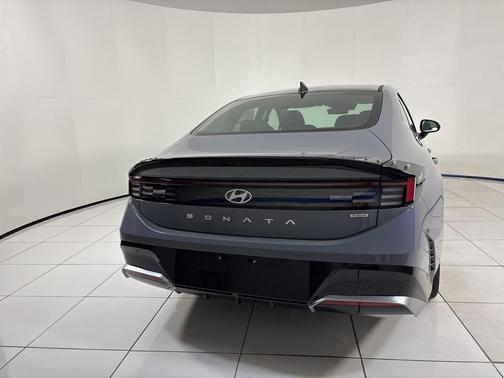 2025 Hyundai SONATA Hybrid SEL