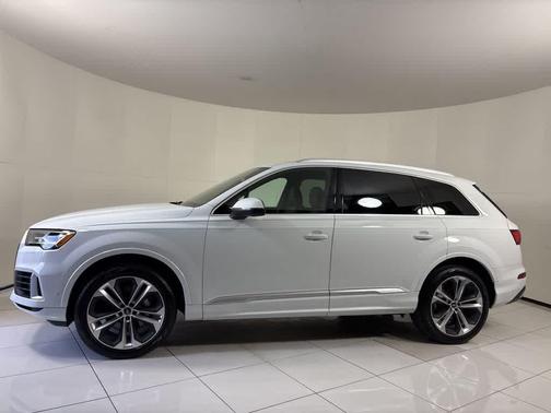 2021 Audi Q7 55 Premium Plus