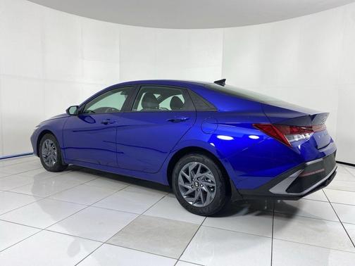 2025 Hyundai ELANTRA HEV Blue