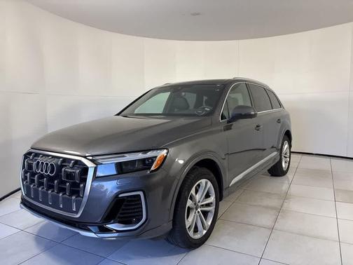 2025 Audi Q7 55 Premium Plus