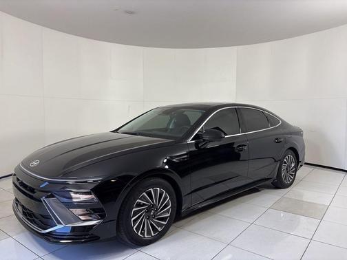 2025 Hyundai SONATA Hybrid Limited