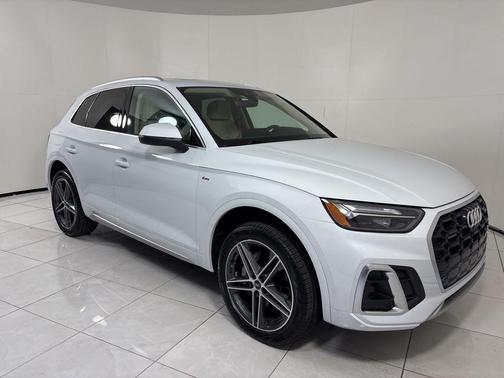 2023 Audi Q5 e 55 S line quattro Premium
