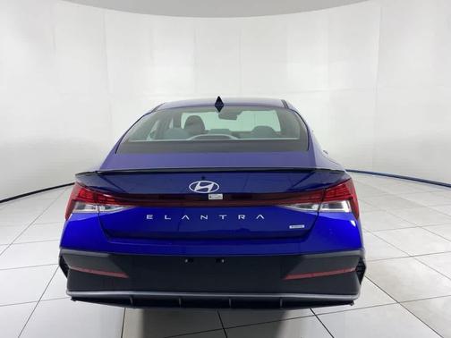 2025 Hyundai ELANTRA HEV SEL Sport