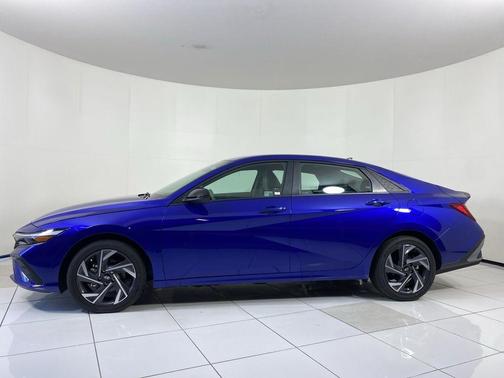 2025 Hyundai ELANTRA HEV SEL Sport