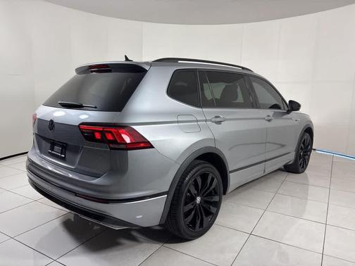 2020 Volkswagen Tiguan 2.0T SE R-Line Black