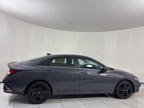 2026 Hyundai ELANTRA SEL