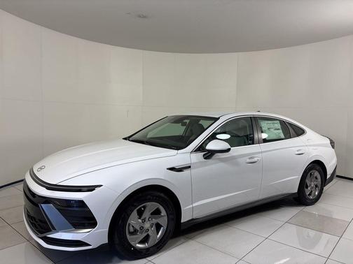 2025 Hyundai SONATA SE