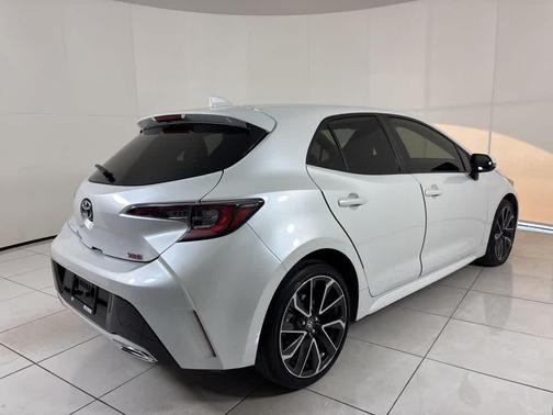 White 2022 Toyota Corolla Hatchback XSE