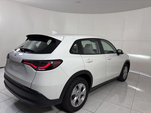2025 Honda HR-V LX