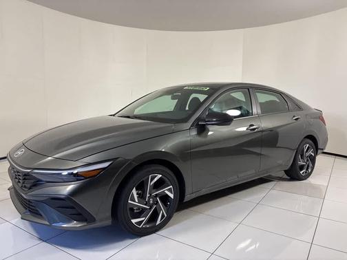 2025 Hyundai ELANTRA HEV SEL Sport