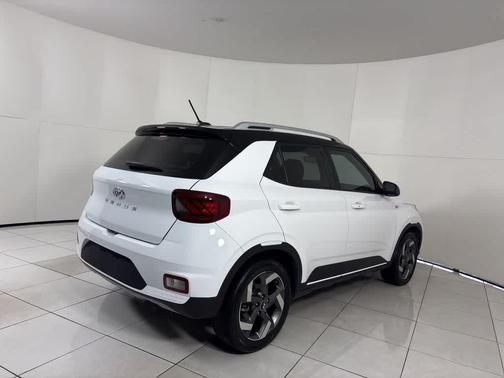 2023 Hyundai VENUE Limited