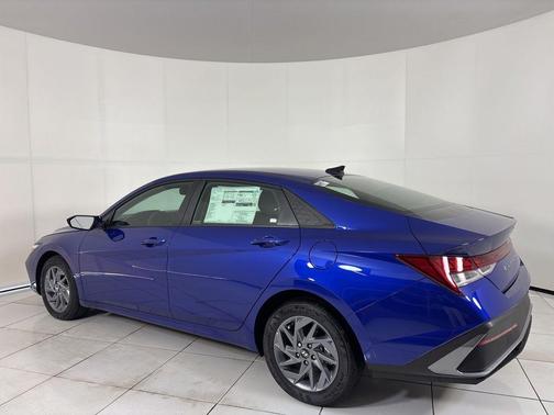 2025 Hyundai ELANTRA HEV Blue
