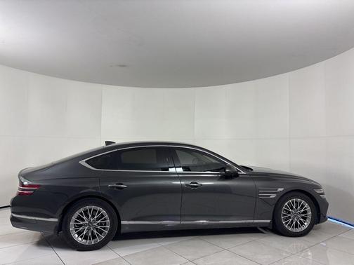 2023 Genesis G80 2.5T