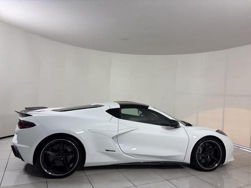 2025 Chevrolet Corvette E-Ray