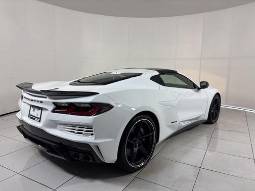 2025 Chevrolet Corvette E-Ray