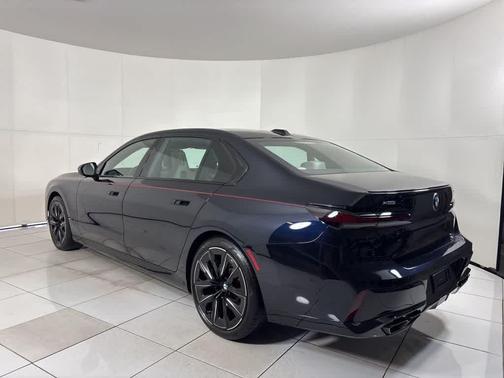 2024 BMW 760 760i xDrive