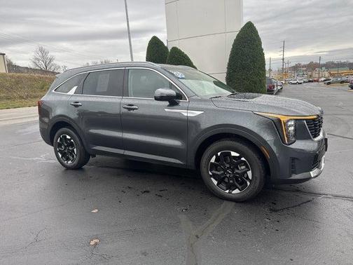 2024 Kia Sorento S