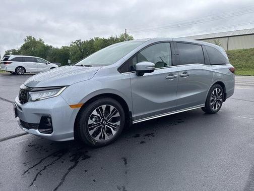 Solar Silver Metallic 2026 Honda Odyssey Elite