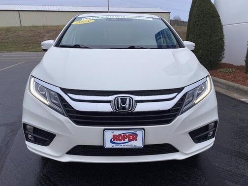 Photo 2 of 28 of 2018 Honda Odyssey EX-L