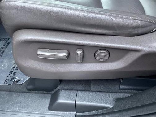 Photo 5 of 28 of 2018 Honda Odyssey EX-L