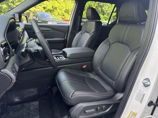 Platinum White Pearl 2026 Honda Passport Sport