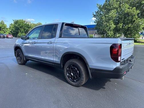 Sonic Gray Pearl 2026 Honda Ridgeline TrailSport+