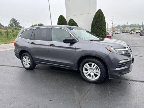 Modern Steel Metallic 2018 Honda Pilot LX