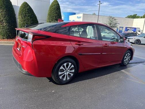 2021 Toyota Prius LE