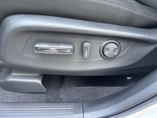 Platinum White Pearl 2026 Honda CR-V EX