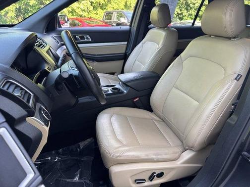 Magnetic Metallic 2016 Ford Explorer XLT