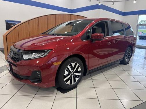 Radiant Red Metallic II 2026 Honda Odyssey EX-L