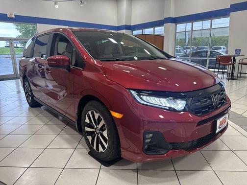 Radiant Red Metallic II 2026 Honda Odyssey EX-L