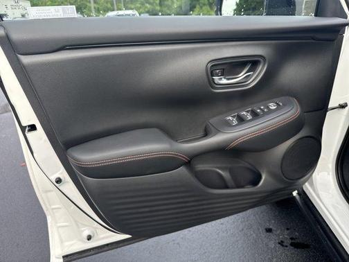 Platinum White Pearl 2027 Honda HR-V Sport