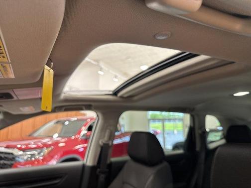 Platinum White Pearl 2026 Honda CR-V EX