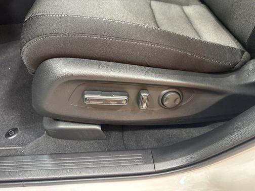 Platinum White Pearl 2026 Honda CR-V EX