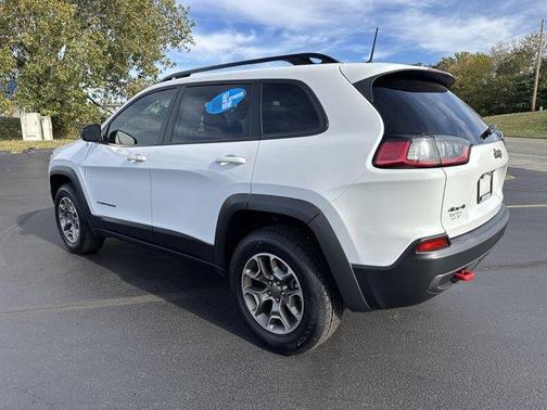2022 Jeep Cherokee Trailhawk