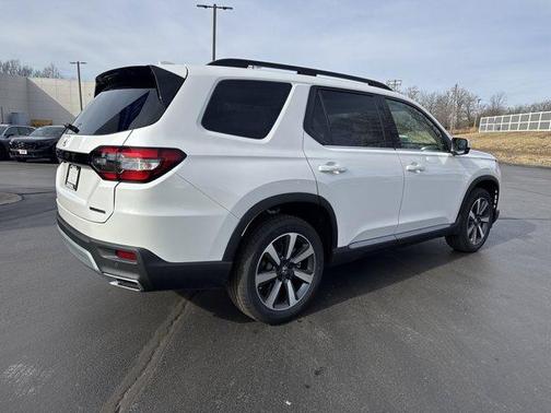 2025 Honda Pilot Touring