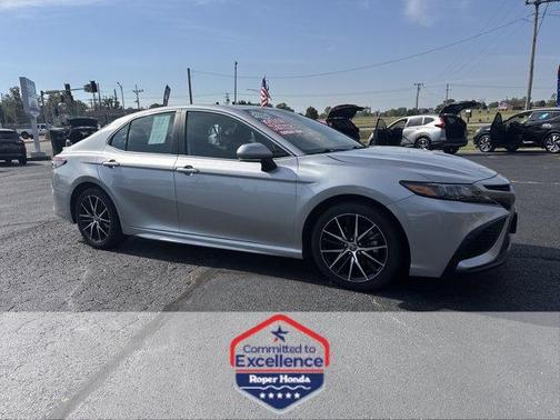 Celestial Silver Metallic 2024 Toyota Camry SE