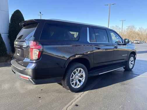 2024 Chevrolet Suburban LT
