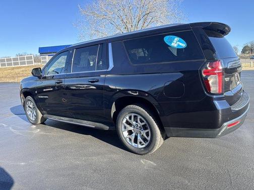 2024 Chevrolet Suburban LT