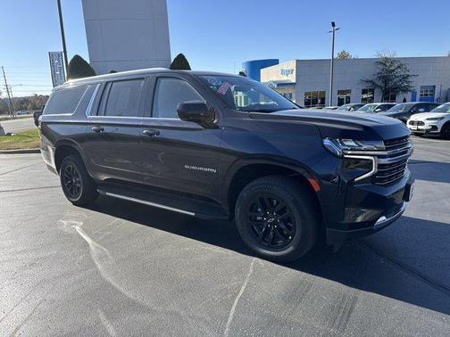 2024 Chevrolet Suburban LT
