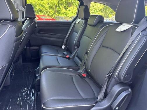 Modern Steel Metallic 2026 Honda Odyssey Touring