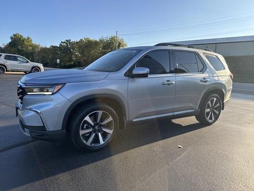 2024 Honda Pilot Touring
