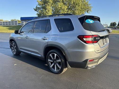2024 Honda Pilot Touring
