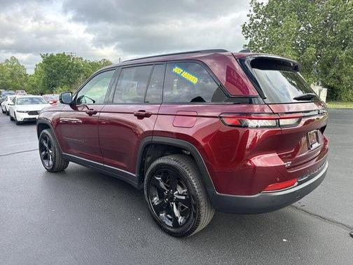 Velvet Red Pearlcoat 2025 Jeep Grand Cherokee Limited